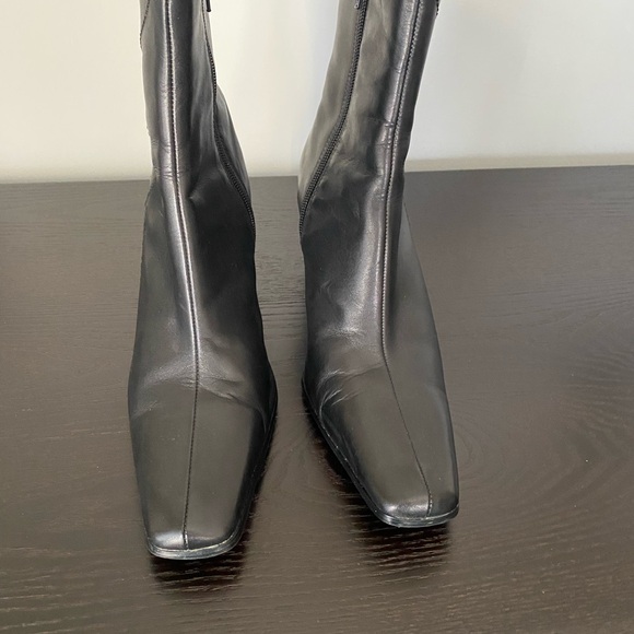 Ladies Black Leather Upper Boots - Picture 2 of 6